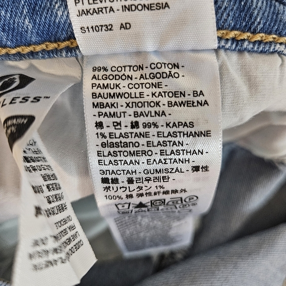 Levi's 70's High Rise Slim Straight Jean Women's Size 18W Premium Denim 30" L - Picture 9 of 15